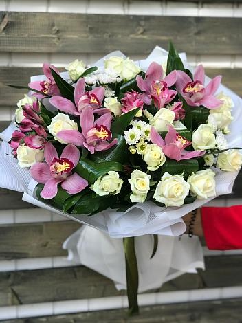 Букет цветов из: Розы и Хризантемы в Шарье